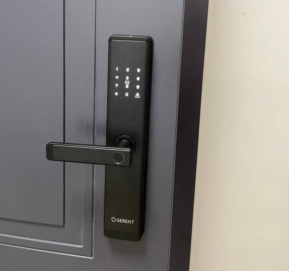 Установленный умный замок gerent v10 в городе Казань